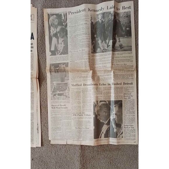 PRESIDENT SLAIN News papers from November 23,25,,26,27 1963 KENNEDY ASS. - Picture 14 of 14